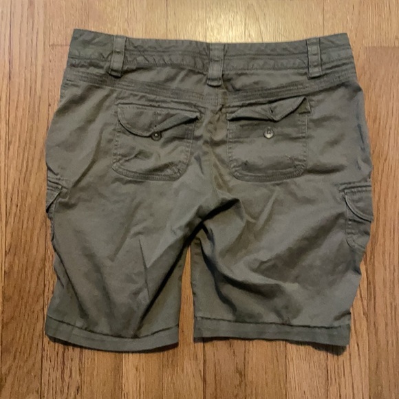 Womens cargo shorts - Picture 2 of 8